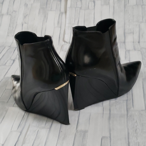 Burberry size 38 (US 8) - Picture 3 of 5